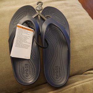 Women's Crocs Kadeee II Flip Flops / Thongs Size 8 Navy Blue